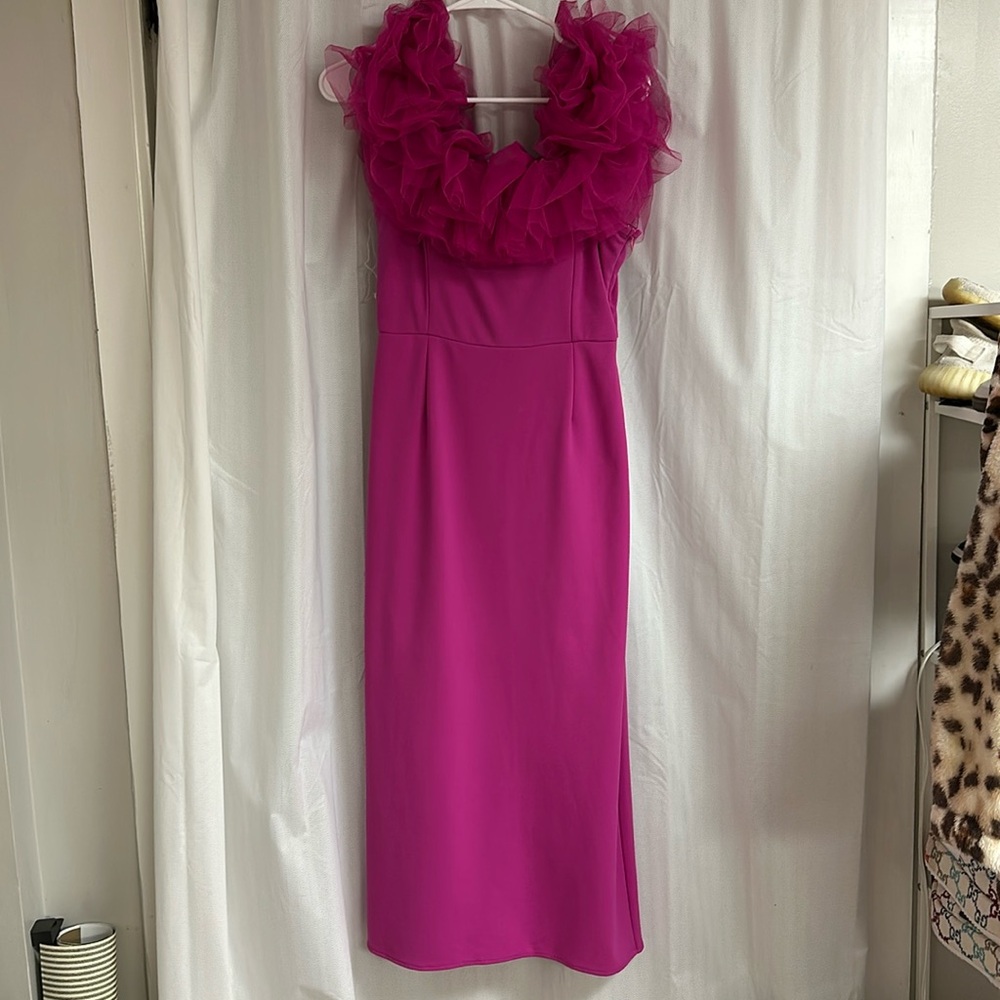 Metro Pink midi dress with ruffle top and shoulders. Women’s Medium